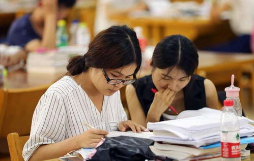 高校書記校長(zhǎng)化身人力中介，每年走訪百家企業(yè)助力學(xué)生就業(yè)